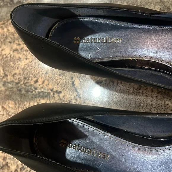 Black Naturalizer Heel Peep-Toe Pumps with Bow - Picture 3 of 11